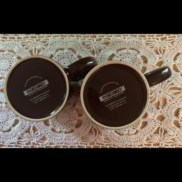 Set of Two Hershey’s Ceramic Coffee Cups - Picture 5 of 5